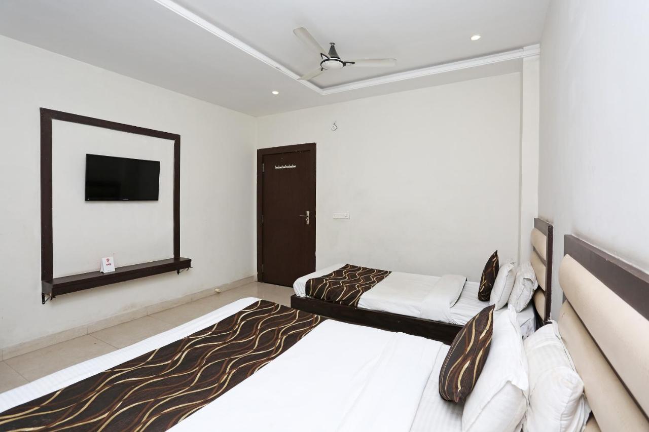 Oyo 6359 Hotel Mezbaan Regency Rāipur Eksteriør billede