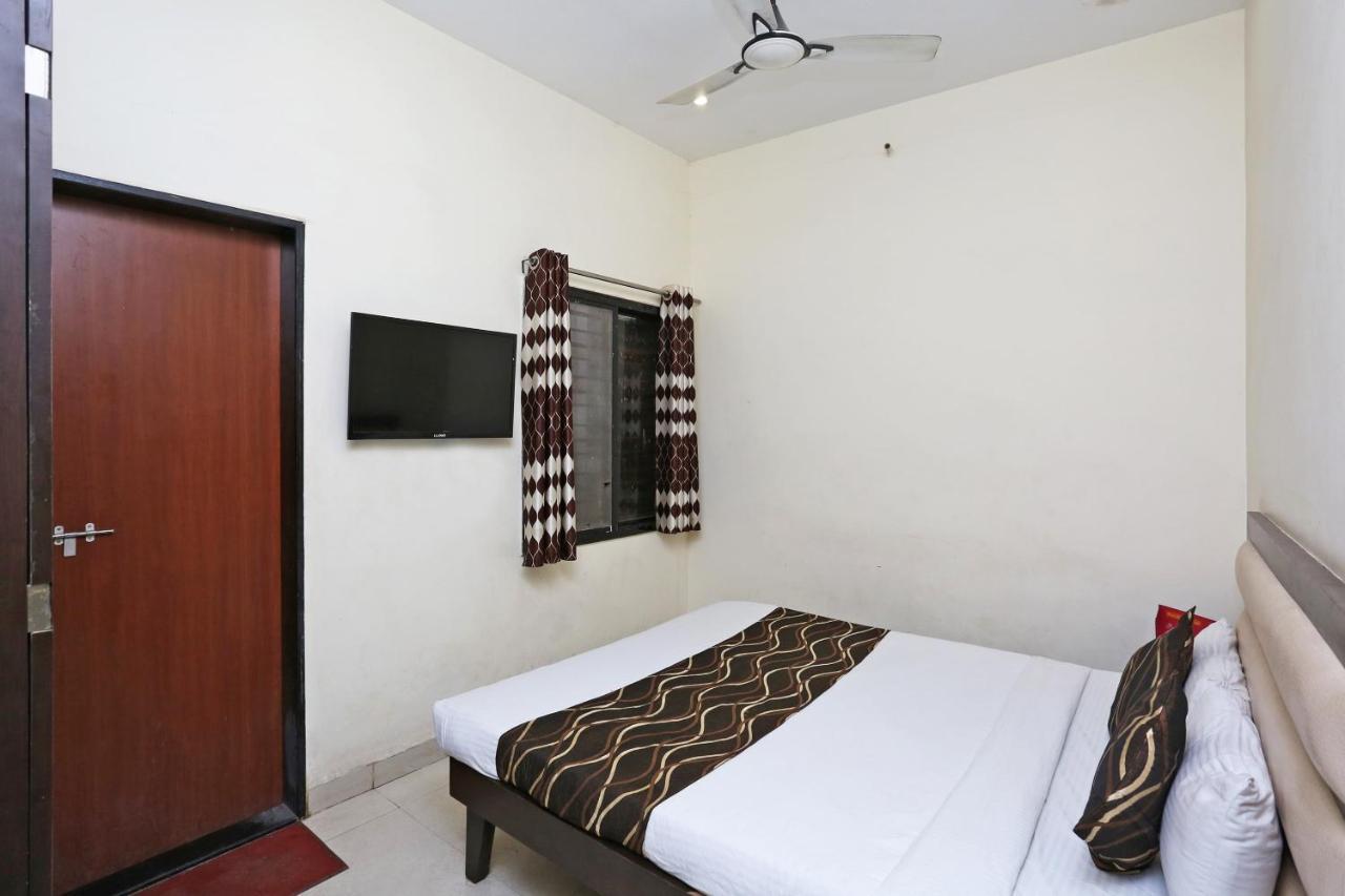Oyo 6359 Hotel Mezbaan Regency Rāipur Eksteriør billede